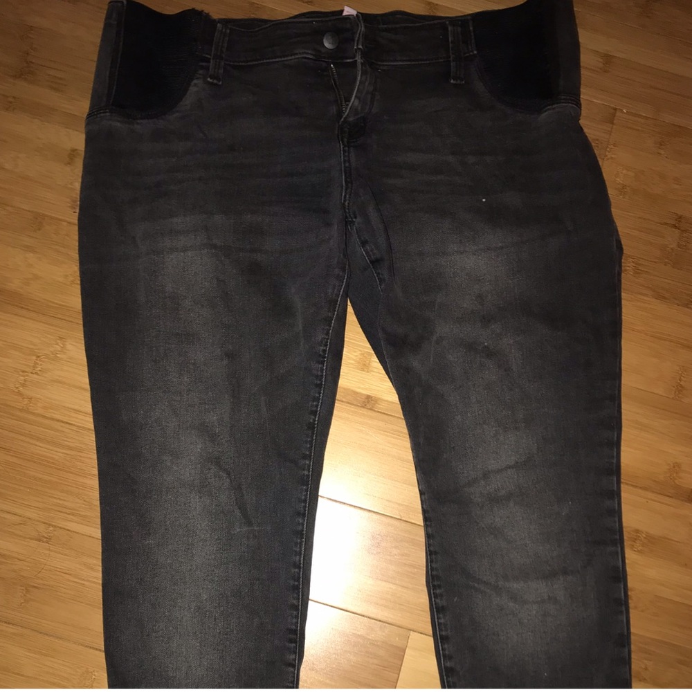 Isabelle maternity cut off ankle jeans size 14